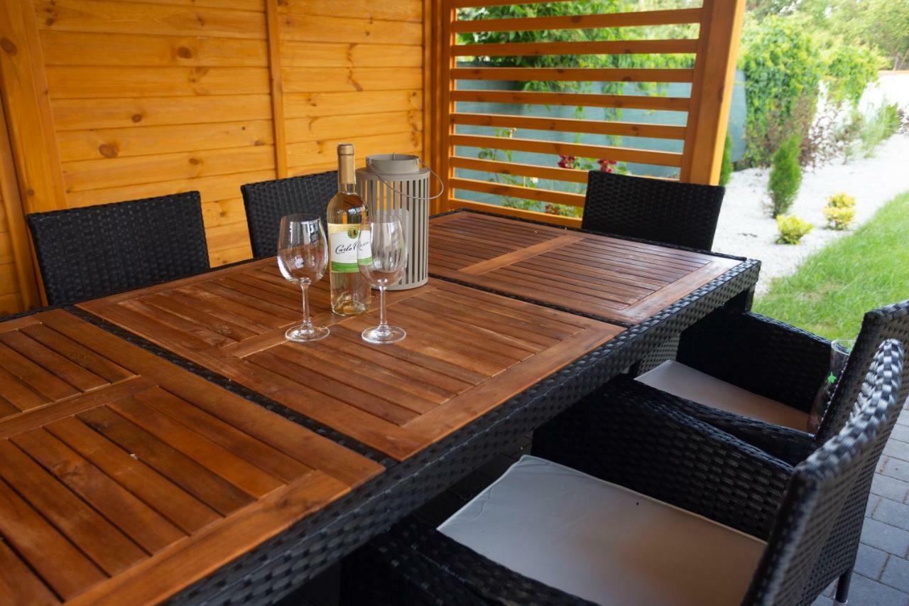 Willa Wanda - Duzy Ogrod Z Hot-Tube I Sauna Sztum Buitenkant foto
